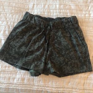 Lulu shorts